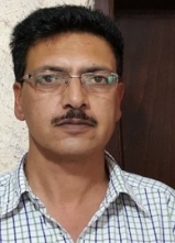 الفساد والرواتب الغامضة/
