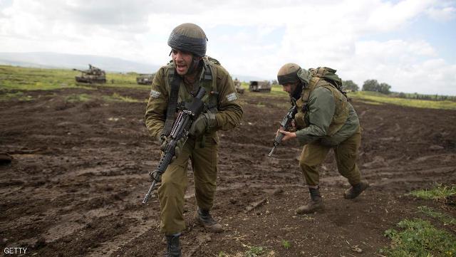 فرار 10 جنود إسرائيليين رفضوا إخلاء مستوطنة

