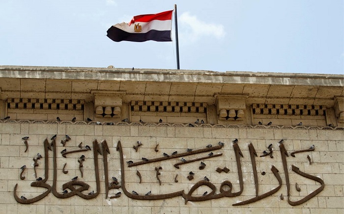محكمة مصرية تحيل أوراق 30 متهما للمفتي في قضية اغتيال النائب العام السابق