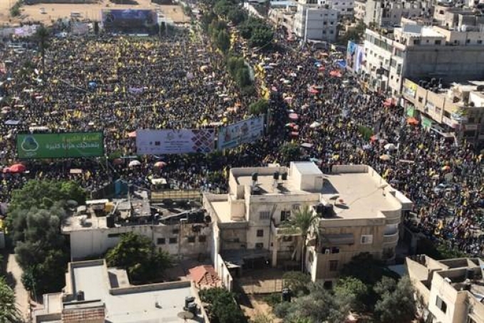 الرئيس في ذكرى أبو عمار: ماضون قدماً في مسيرة المصالحة وصولا لسلطة واحدة

