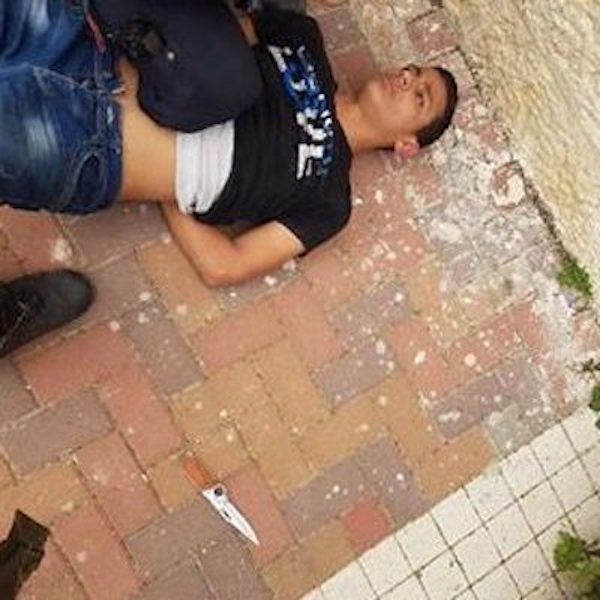 اعتقال فتى فلسطيني