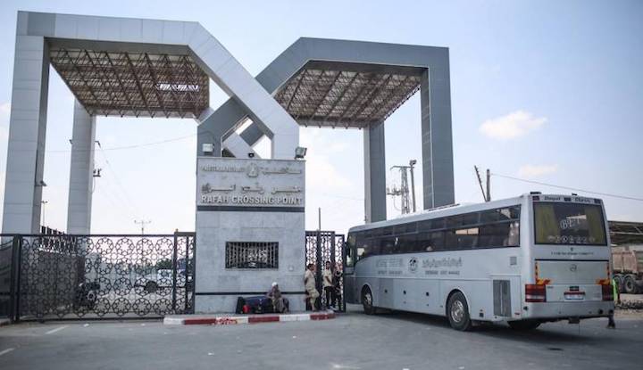 توضيح ادارة معبر رفح: هكذا يتعامل الجانب المصري مع جواز السفر الفلسطيني
