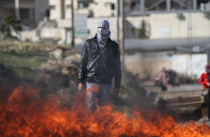 قلق إسرائيلي تحسبا لاندلاع مواجهات شاملة مع الفلسطينيين في الضفة وغزة
