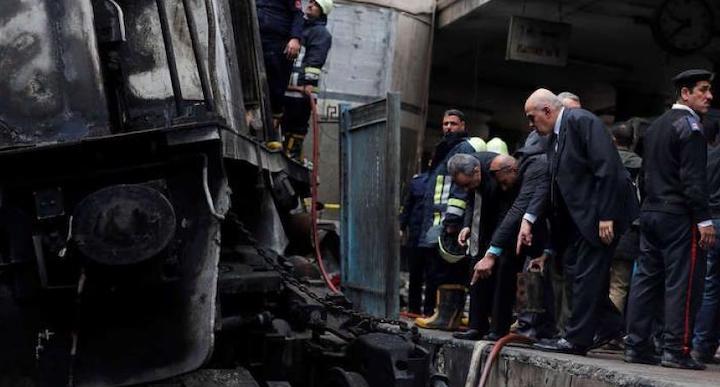 الشروق مصرية: 3 قاطرات وقطار تسببوا في الحادث الكارثي بمحطة مصر