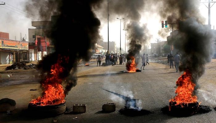 بعد يوم من المجزرة.. والي الخرطوم يستقيل وقتيلة جديدة