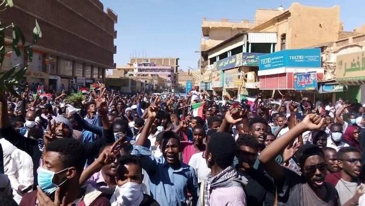 تجدد التظاهرات المطالبة بتنحي البشير في الخرطوم
