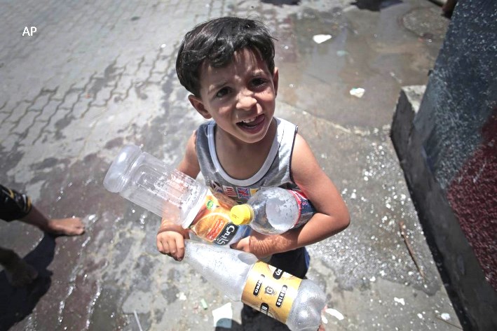 إسرائيل ستقطع المياه عن غزة 
