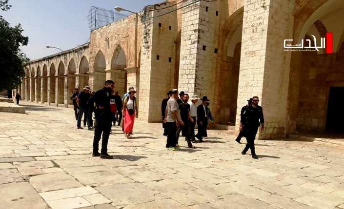 نتنياهو يجري اتصالا هاتفيا تشاوريا مع قادة الأمن ويقرر استمرار إغلاق الاقصى