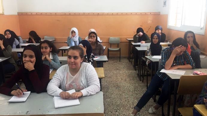 14,652 طالب وطالبة يتقدمون