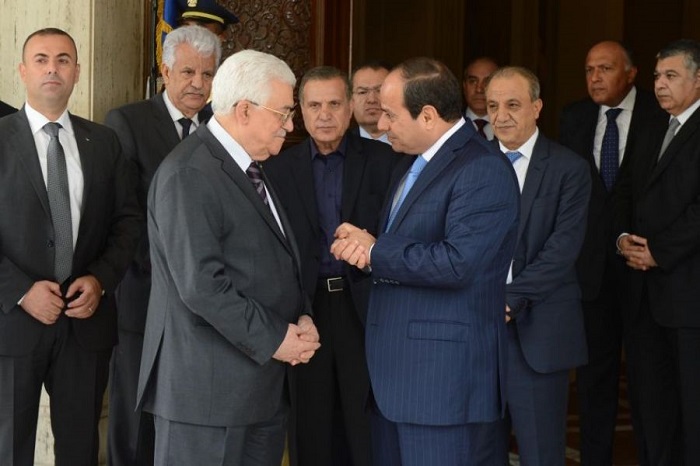 السيسي يستقبل الرئيس عباس غدا لبحث عملية السلام