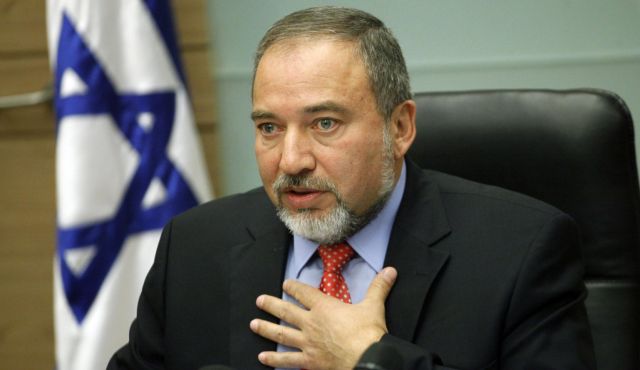  ليبرمان: إسرائيل طرف أساسي في إعادة إعمار غزة