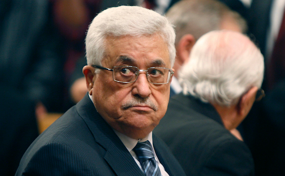 هآرتس: عباس في حيرة بين التنسيق الأمني والاعترافات البرلمانية  بدولة فلسطين