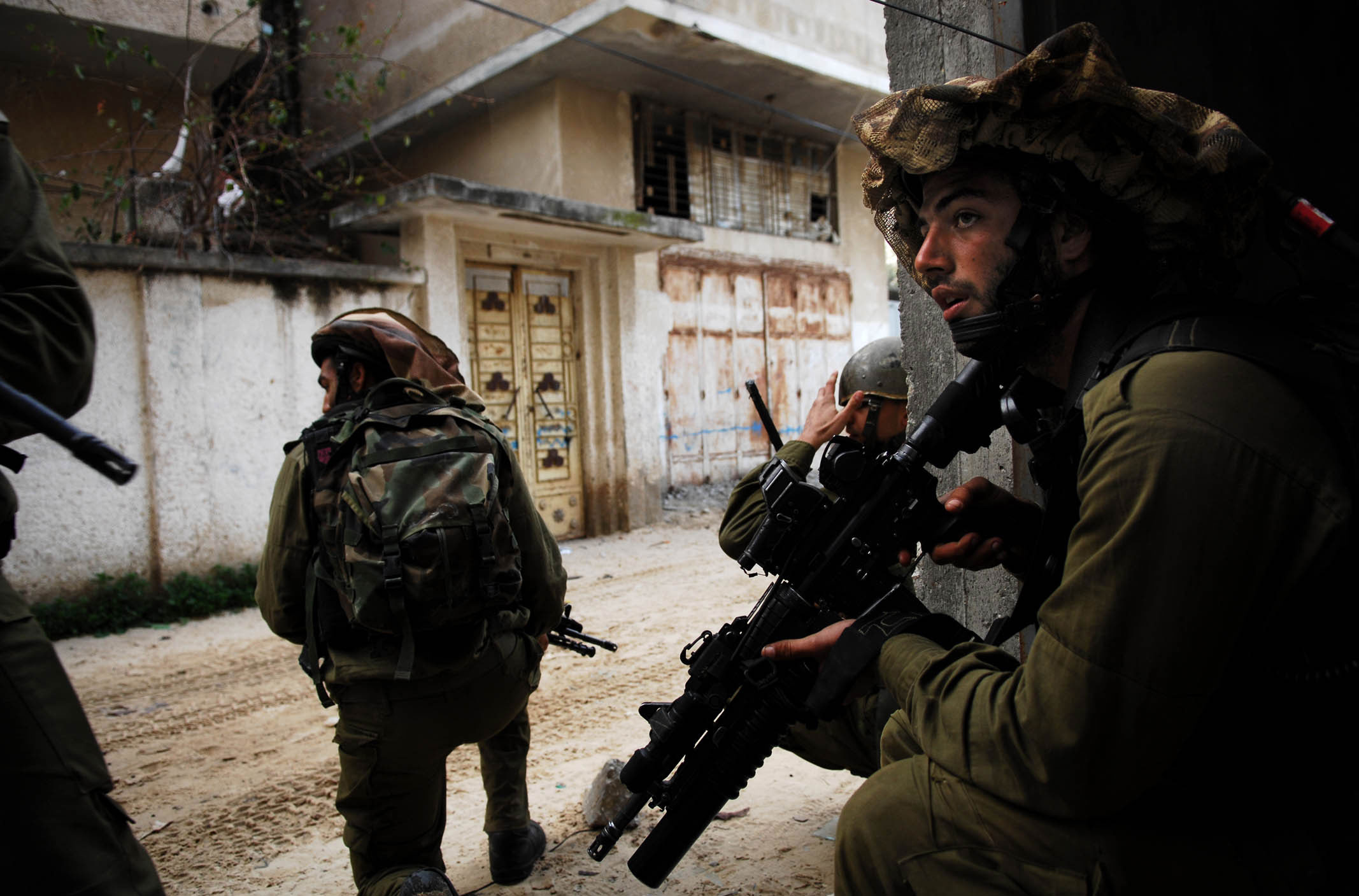 الإعلام الإسرائيلي يرجح وقوف حماس وراء اختفاء المستوطنين وحركة حماس ما تزال صامتة  (تحليل إخباري)