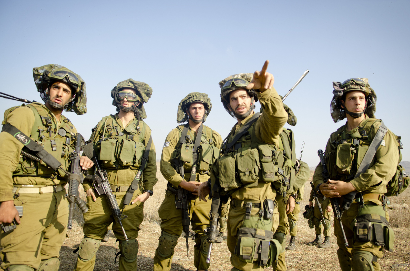 إسرائيل تنقل المئات من جنودها من الجولان إلى الخليل
