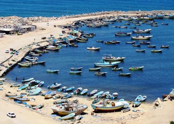 وزير الخارجية القطري يقترح إنشاء ميناء بغزة