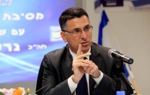 استقالة وزير الداخلية الاسرائيلي واعتزاله الحياة السياسية