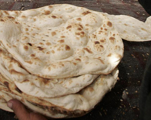  100 ألف دولار ثمن رغيف الخبز في فلسطين