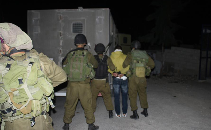 اعتقال 14 مواطناً من الضفة الغربية خلال ساعات الليل