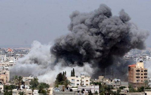  مصادر عسكرية إسرائيلية: الجيش قصف 80 هدفا في غزة وقتل 12 مسلحا اليوم