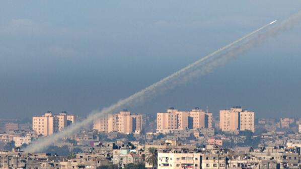 إسرائيل تقصف قاعدة لحماس في غزة 
