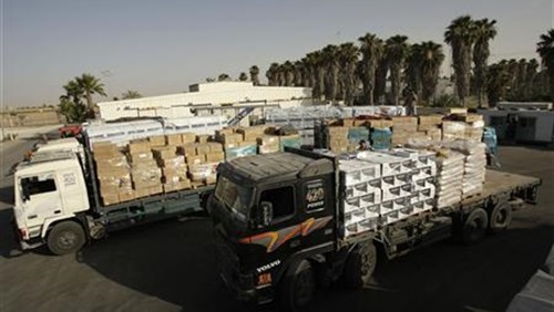 قافلة مساعدات طبية لغزة عبر معبر رفح البري