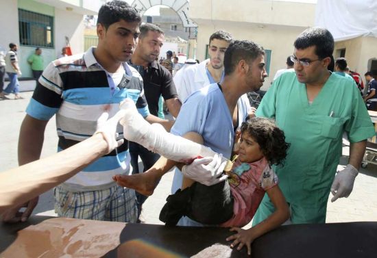 الصحة: إجلاء 24 جريحا للعلاج خارج غزة خلال الأيام الثلاثة الماضية