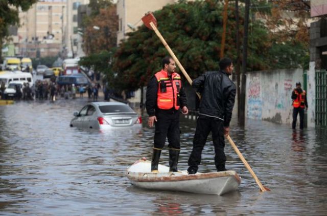 إخلاء منازل في غزة تخوفا من غرقـها
