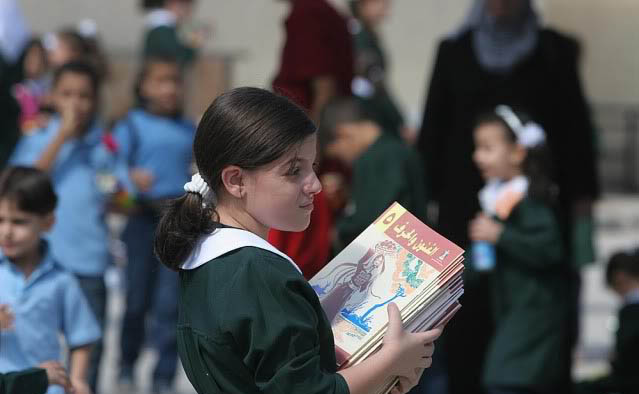 تعليق دوام المدارس في غزة يوم الثلاثاء