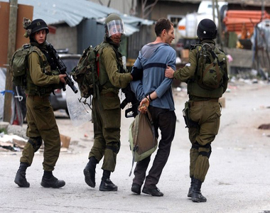  نادي الأسير: إسرائيل تعتقل 33 فلسطينيا من الضفة والقدس