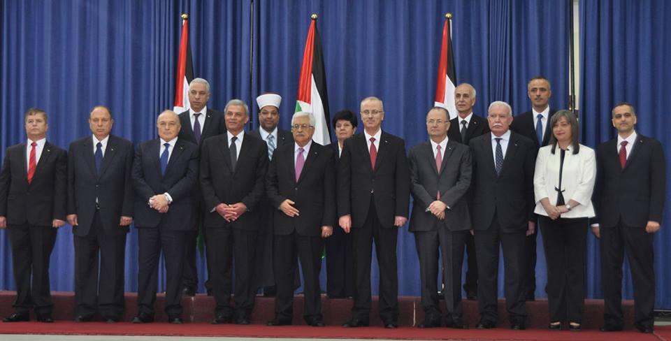 وزراء غزة يشاركون