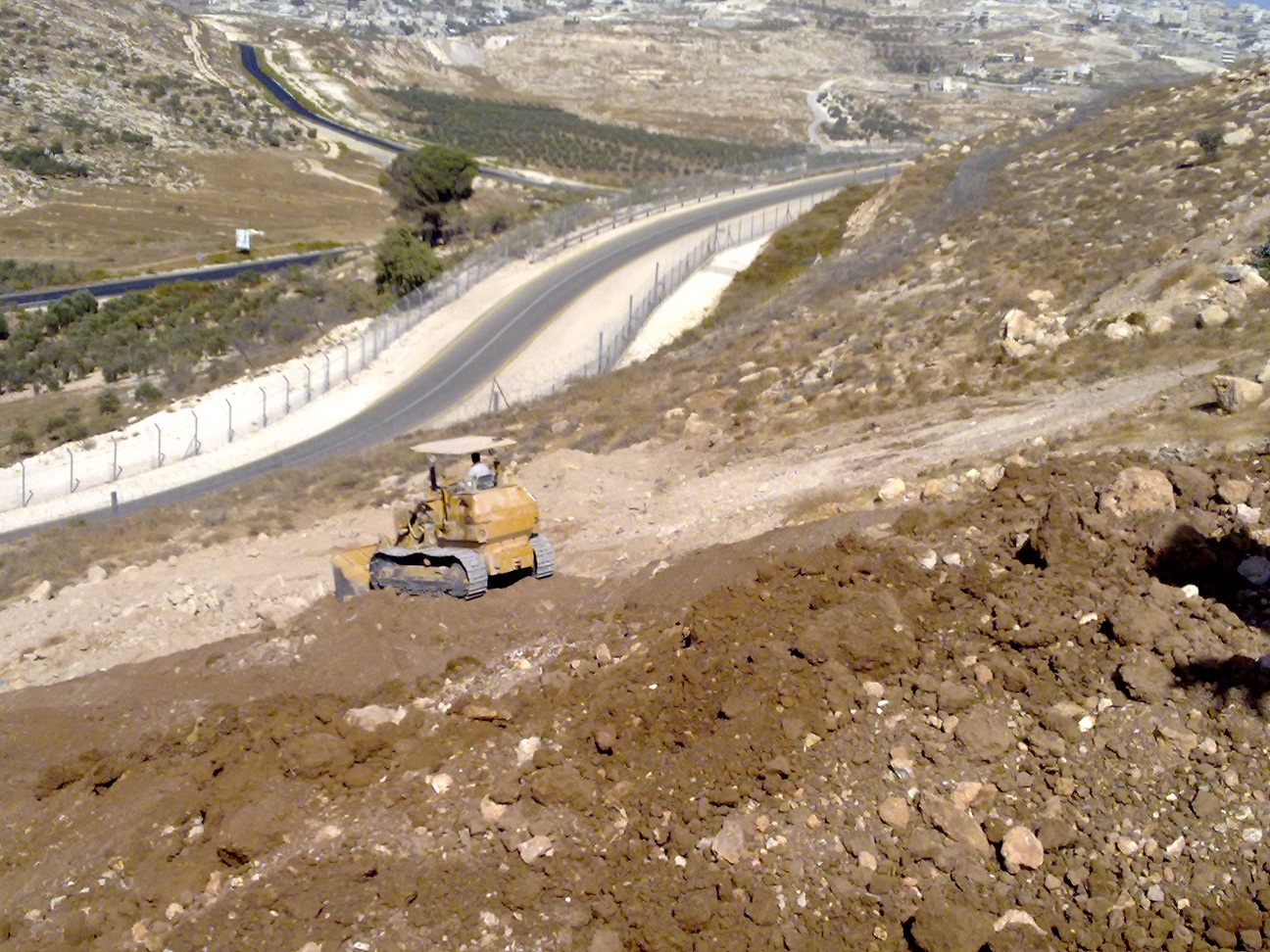 الاحتلال يخطر بالاستيلاء