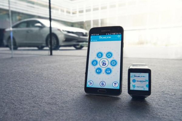 هيونداي تطور تطبيق يسمح لك بالتحكم بالسيارة من خلال ساعتك الذكية