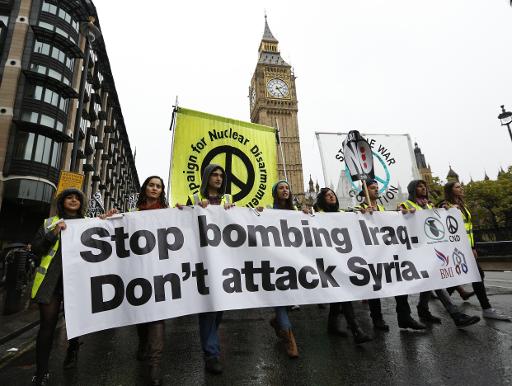 مئات يتظاهرون في لندن ضد الضربات الجوية في العراق