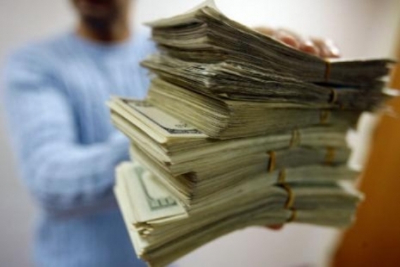  عجز موازنة 2015 يتجاوز 2 مليار دولار

