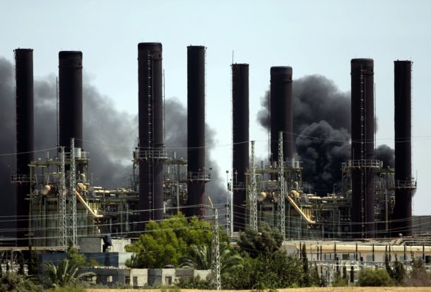 حريق في محطة توليد الكهرباء بغزة