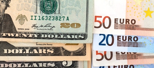 اليورو يسجل مستوى منخفضا جديدا في 11 عاما أمام العملة الامريكية