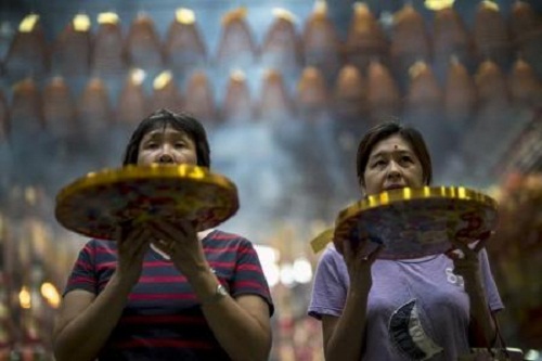 مهرجان في تايلاند يمهد الطريق إلى الجنة بالامتناع عن اللحوم والجنس
