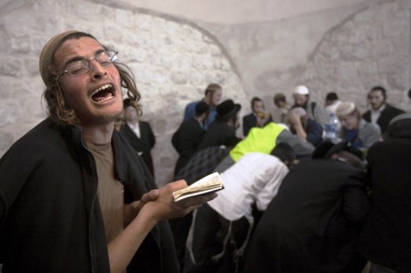 نابلس...احراق قبر