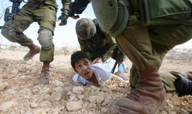 جدعون ليفي: 300 ألف