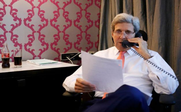 كيري يبحث مع الرئيس