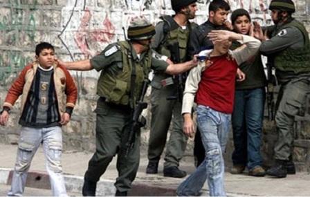 قوات الاحتلال تعتقل 12 مواطنا بينهم 4 أطفال في القدس
