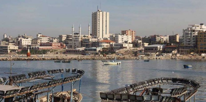 شاب فلسطيني يصمم ميناء غزة 