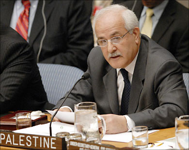 السفير منصور: الوضع في فلسطين يتدهور وينذر بالخطر بسبب تصاعد العدوان
