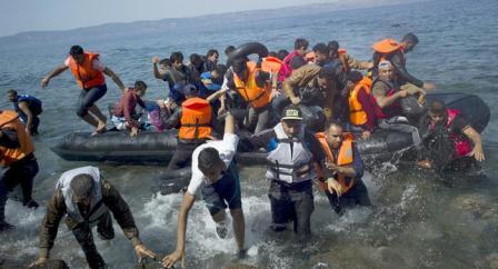 الأمم المتحدة: أكثر من 700 ألف لاجئ عبروا المتوسط في عام 2015
