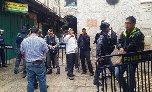 فيديو.إصابة فتاه مقدسية بجروح خطيرة برصاص مستوطن حاول نزع حجابها في القدس 