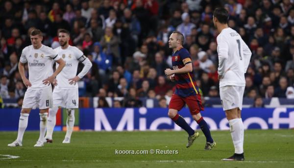التاريخ يعيد نفسه وجماهير ريال مدريد توجه التحية لانييستا