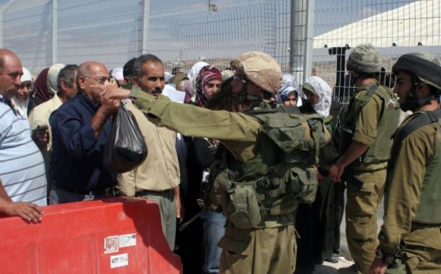 إسرائيل تمنع الفلسطينيين من العمل في مستوطنات غوش عتصيون