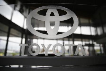 تويوتا تعيد استدعاء 1.6 مليون سيارة في اليابان بسبب الوسائد الهوائية
