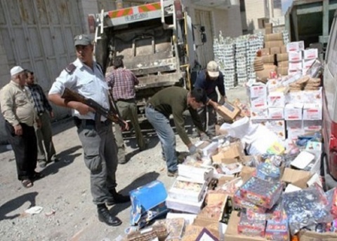  متابعة الحدث: هكذا يواصل التجار الفلسطينيون تهريب بضائع المستوطنات
