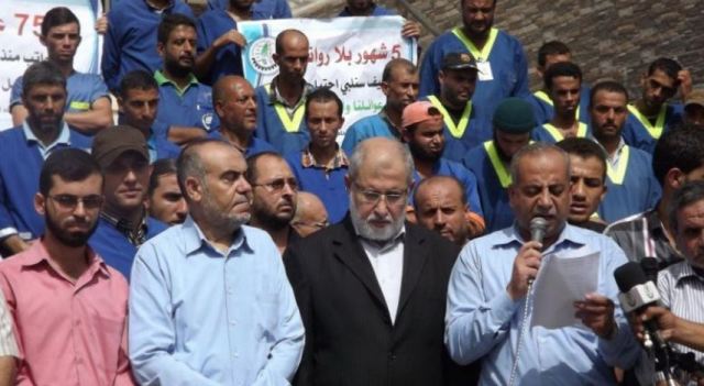 غزة: مطالبة بزيادة أجور عمال النظافة إلى 1000 شيكل شهريًا
